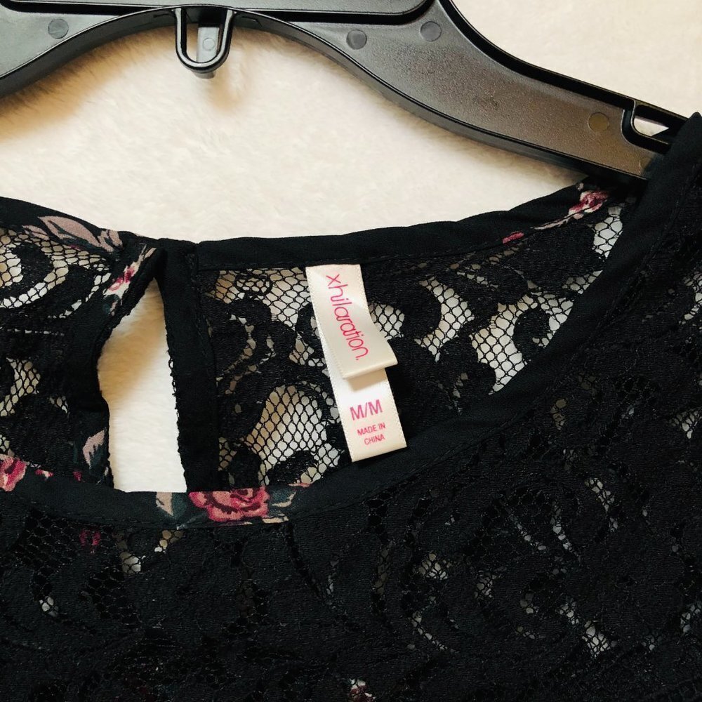 Xhilaration Black Floral Long Sleeve Boxy Blouse Size Medium - Picture 3 of 6